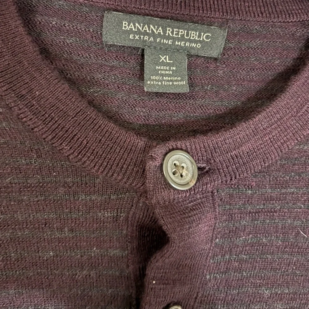 Banana Republic Extra Fine Merino Wool Henley Sweater
